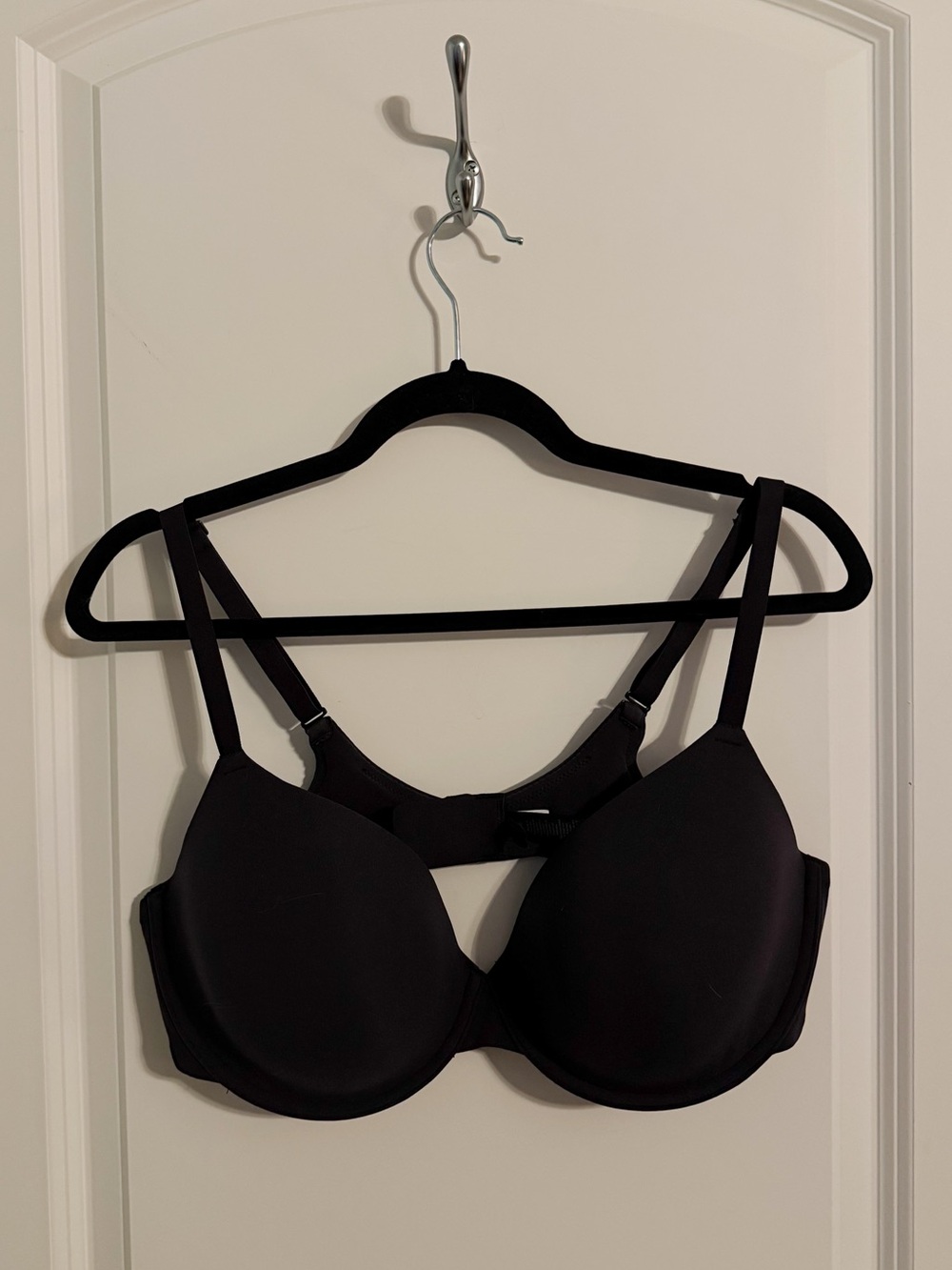 SKIMS Black T-Shirt Bra 40D